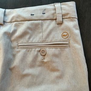 Vineyard Vines performance boys pants